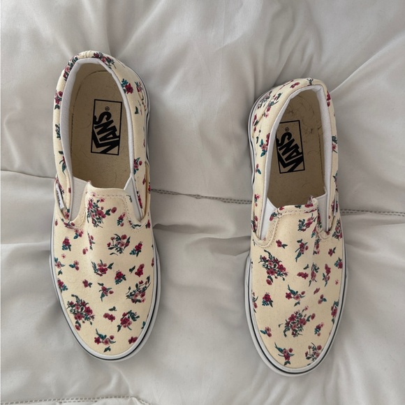 Vans Cream and Red Slip-On Sneakers - Picture 2 of 6